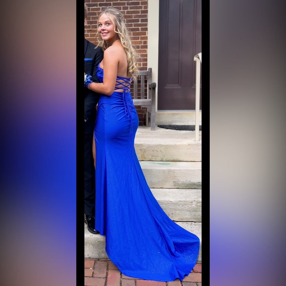 Elegant Sapphire Blue Backless Dress
